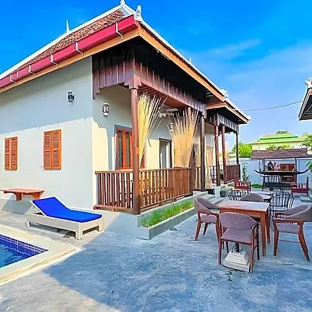 Centro Pool Villa