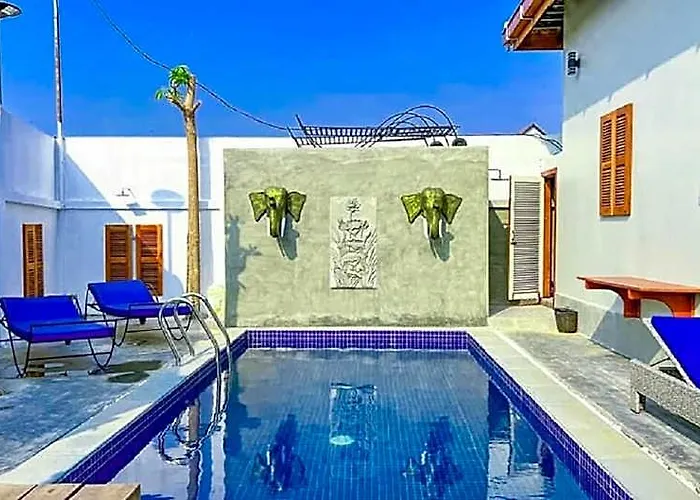 Centro Pool